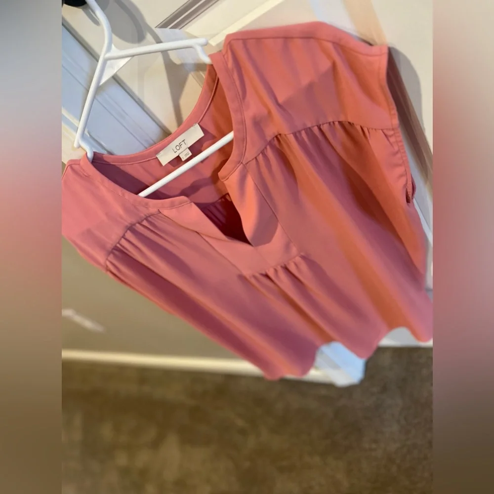 Loft shell top - size small - Picture 3 of 4